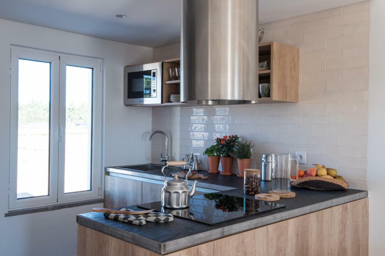 Craveiral Farmhouse By Belong Staying & Feeling São Teotónio Екстериор снимка