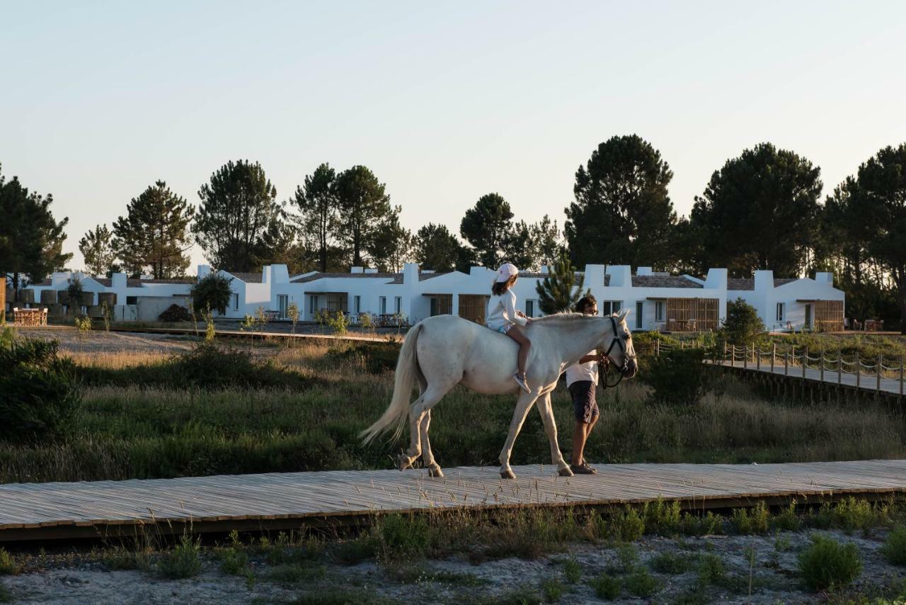 Craveiral Farmhouse By Belong Staying & Feeling São Teotónio Екстериор снимка